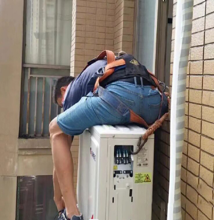靖西空调移机